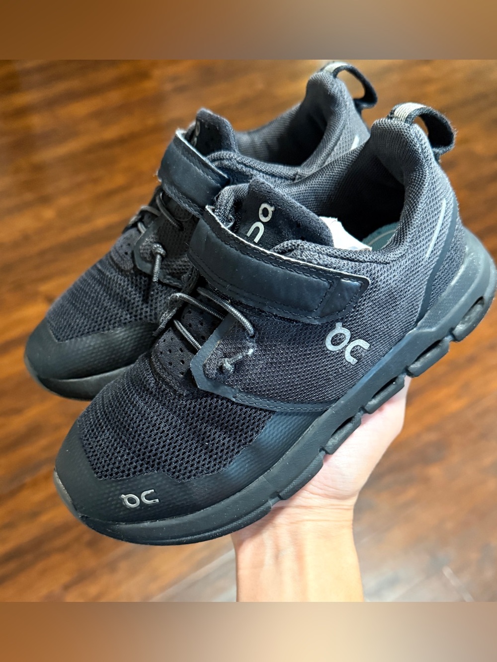 OnCloud On Running Cloud Kids Size 13 Black Little Boy